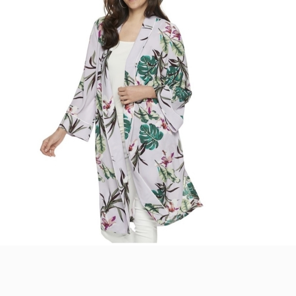 Jennifer Lopez White and Green Tropical Robe